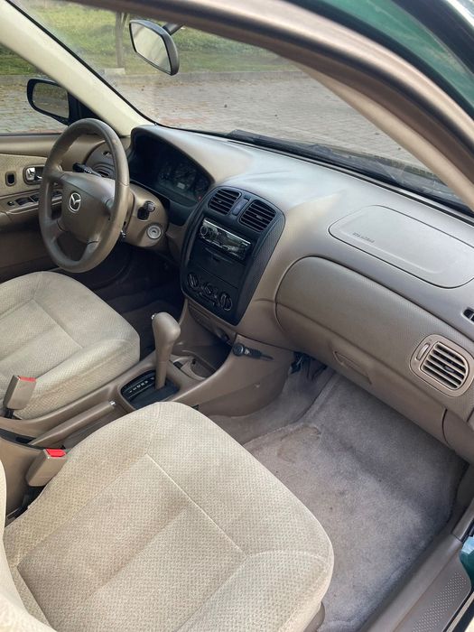 Автомобіль мазда