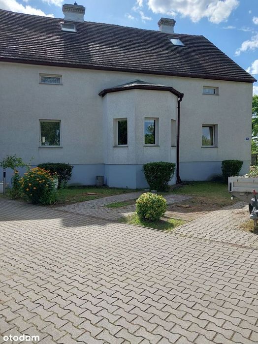 Dom z krytym basenem