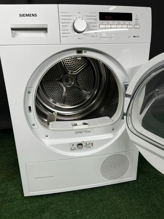 Сушильна машина Siemens IQ700 A+++