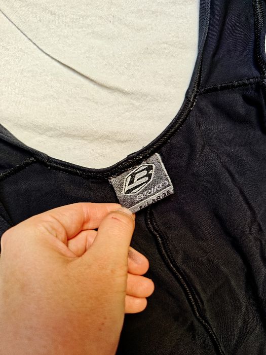 Kolarskie spodenki na szelkach bibs czarne z wkładką