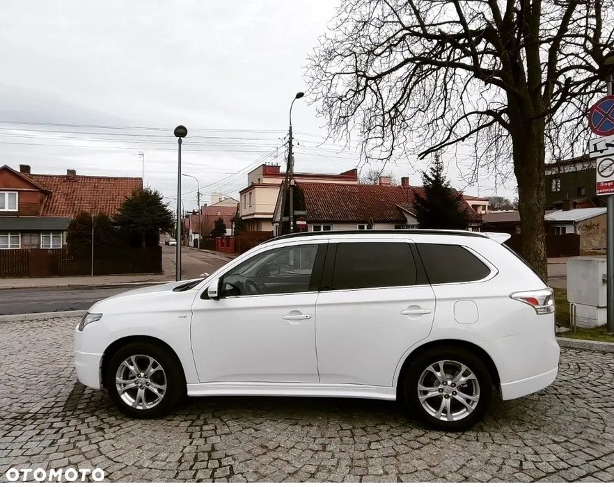 Mitsubishi Outlander 3.0v6 Limited GT pakiet Samurai 7os. 4x4