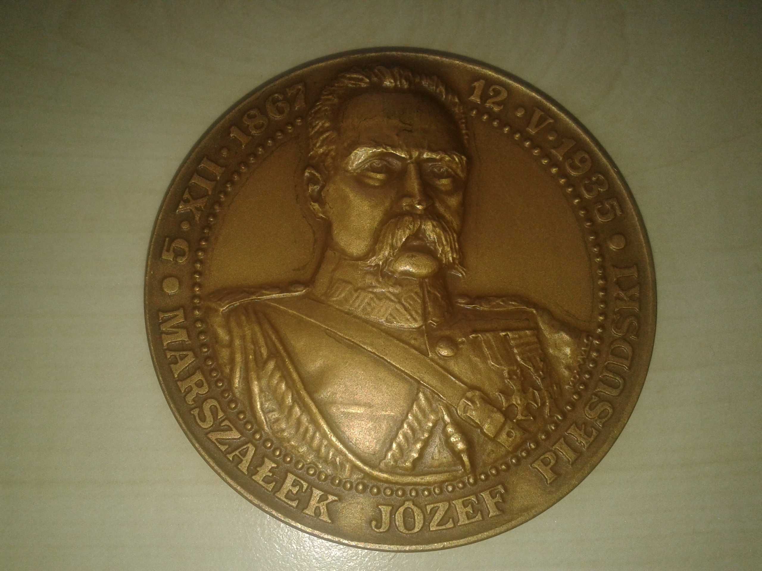 piłsudski józef 1867 - 1935 medal pamiątkowy