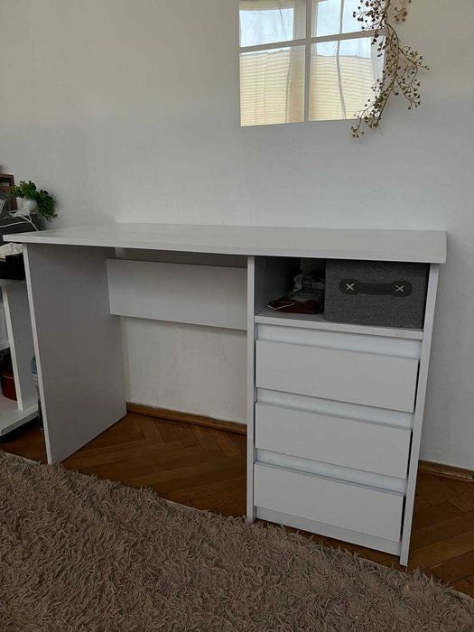 Biurko białe. Jak nowe