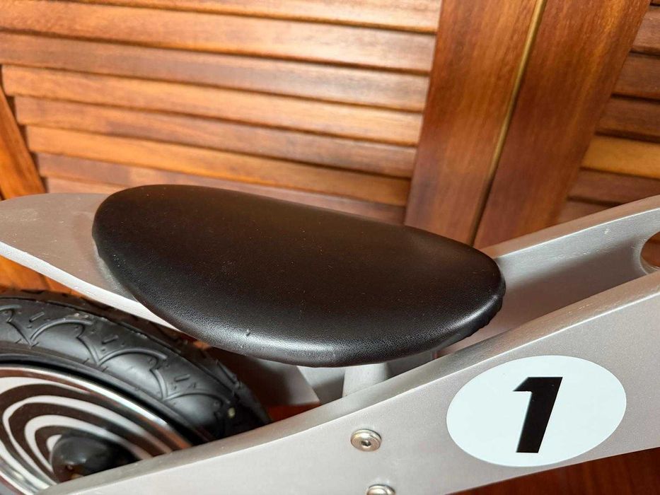 Bicicleta de equilíbrio retro – edição limitada, nunca foi usada