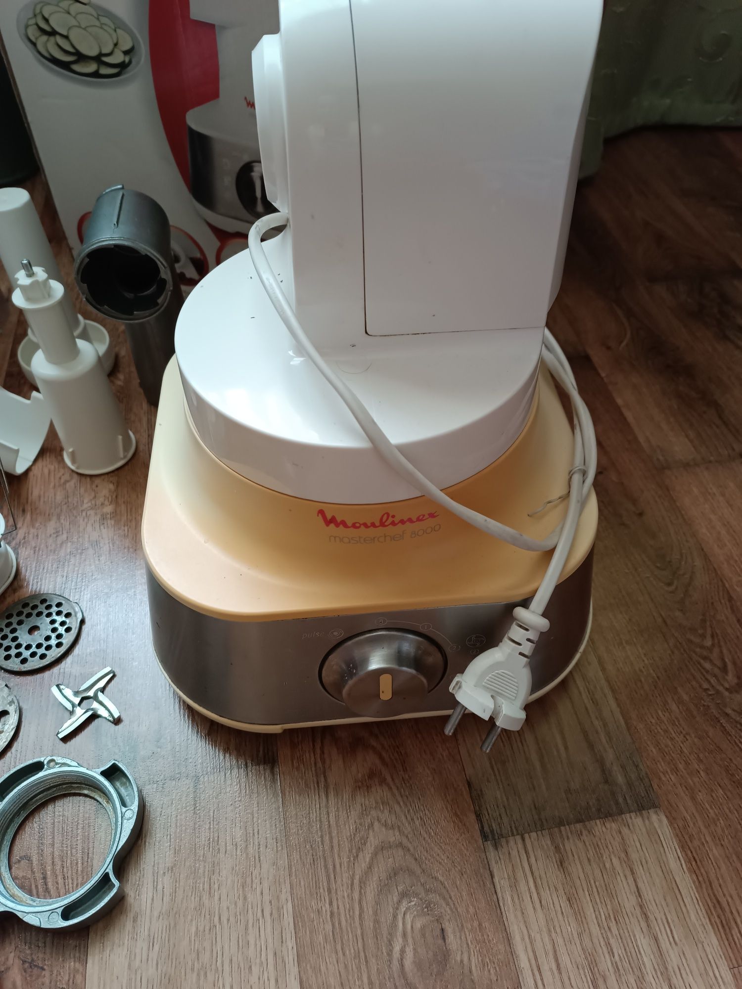 Кухоний комбайн Moulinex Masterchef 8000