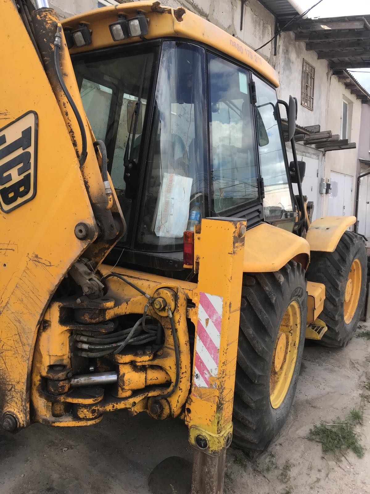 Продам эксковатор  JCB 4cx