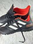 Korki chłopięce czarne adidas rozmiar 35