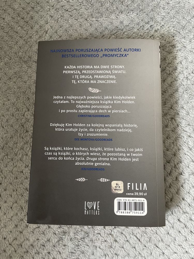 Książka młodzieżowa druga strona Kim Holden