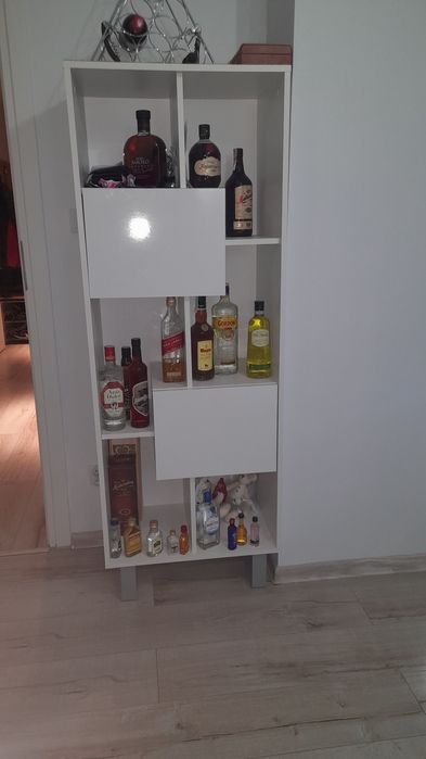 Sprzedam Witrynę meblową