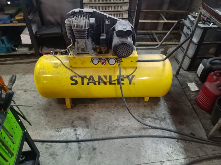 Compressor monofásico 200L