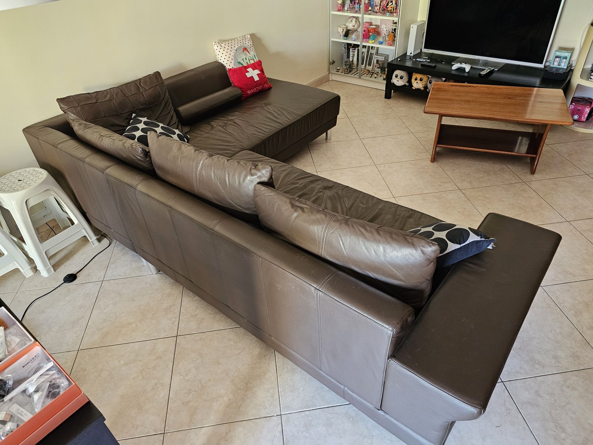 Sofá Chaise Longue em pele castanho