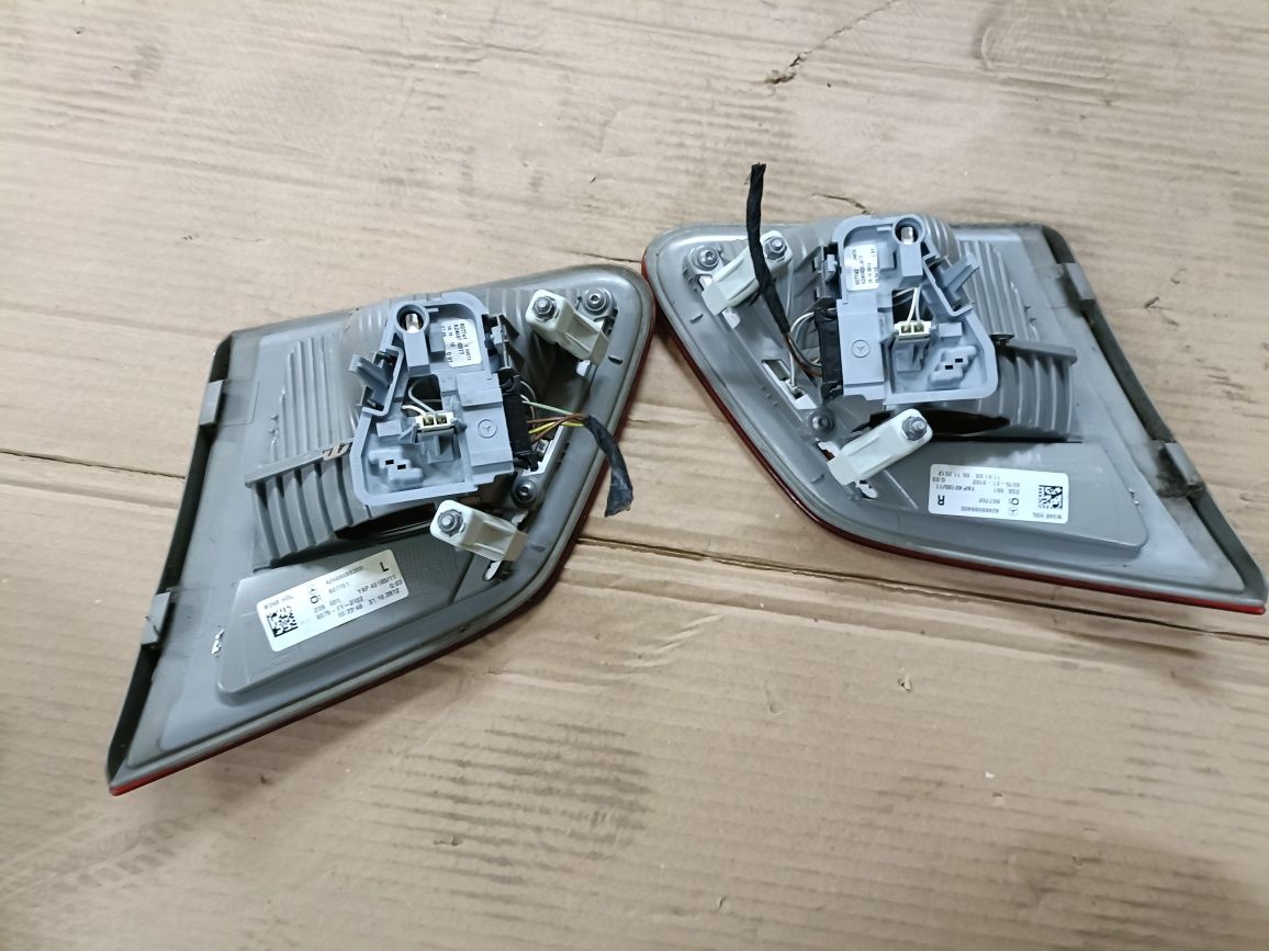 Mercedes w246 b klasa lampa w klape prawa lewa LED części