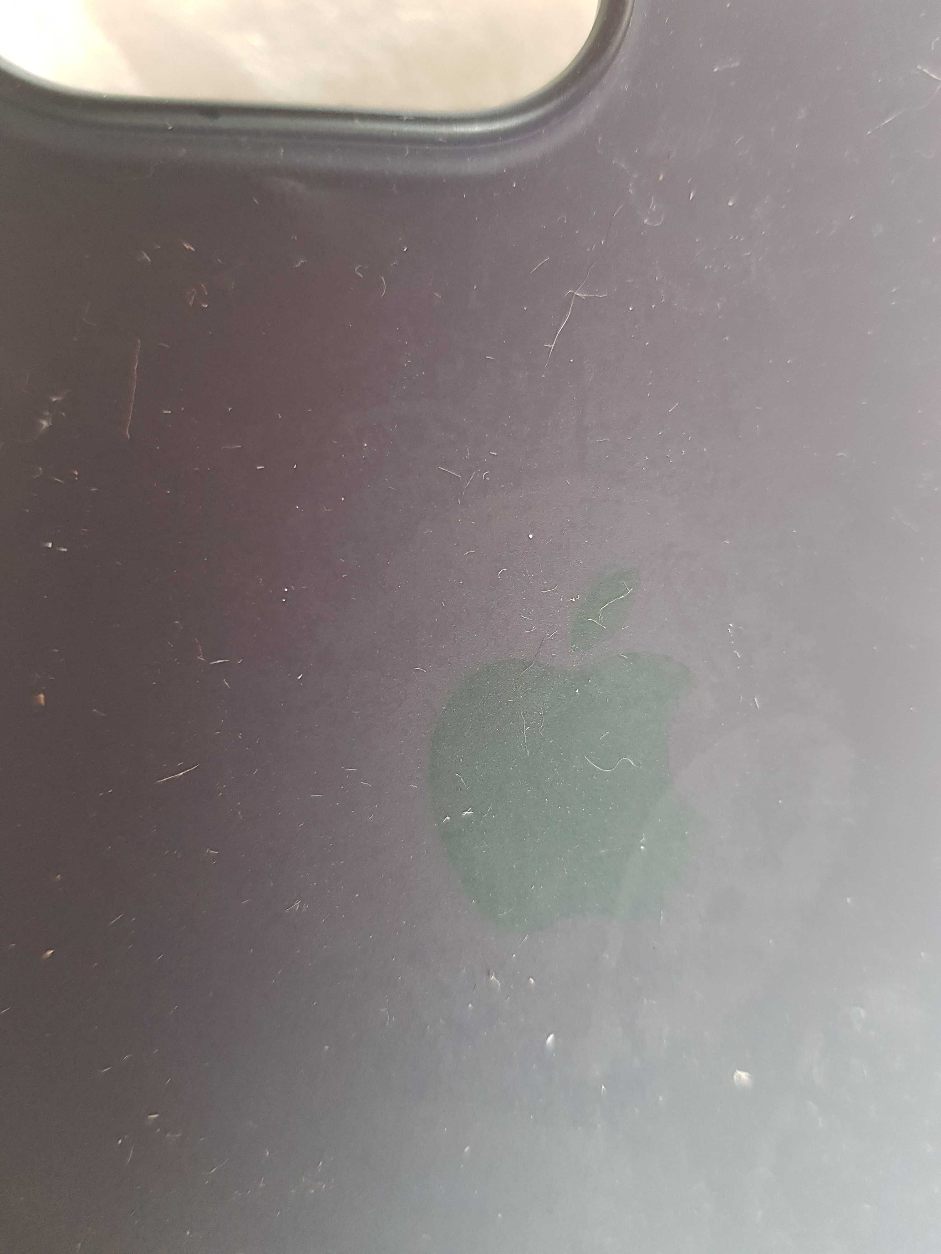 etui ajfon 14 pro-używane