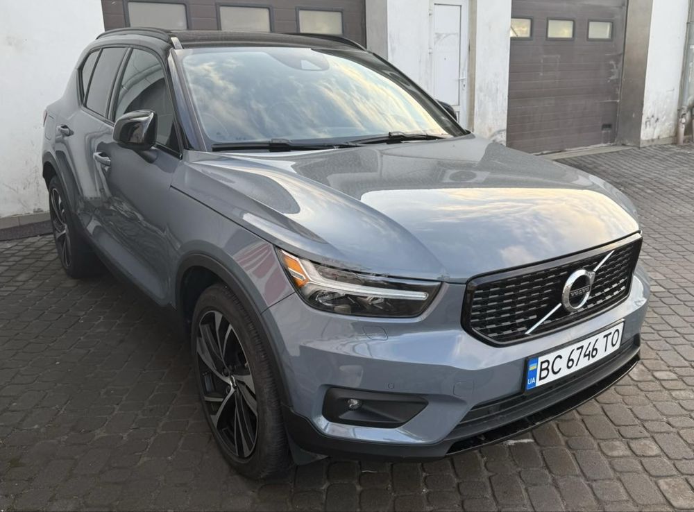 Продам 2022 Volvo xc40 R-Design з пакетом Polestar