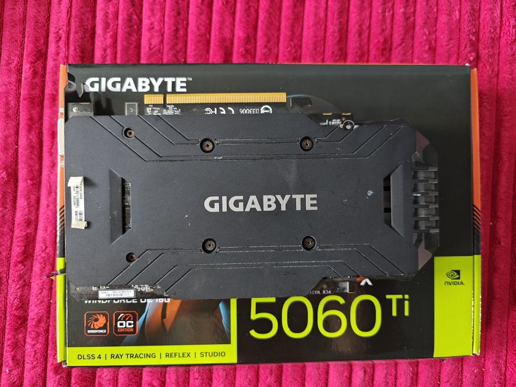 GIGABYTE GTX 1060 3gb windforce OC