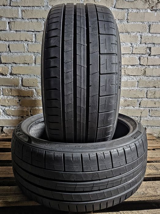 Пара 235/35r19 Pirelli | 7mm | Italy | 2020 | Преміум шини | Ідеальні