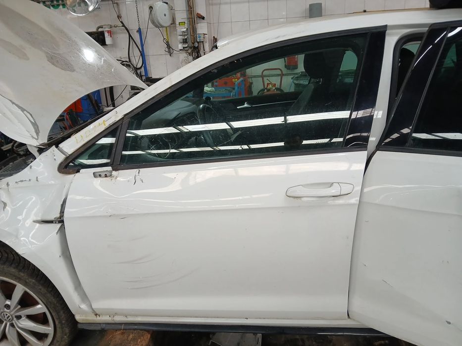 Porta frente esquerda VOLKSWAGEN Golf VII (5G1, BQ1, BE1, BE2)