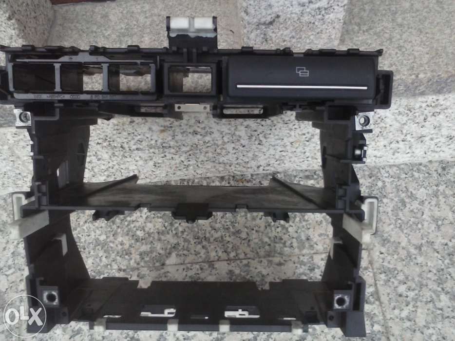 Suporte para auto radio audi a3 do ano 2003 até 2013