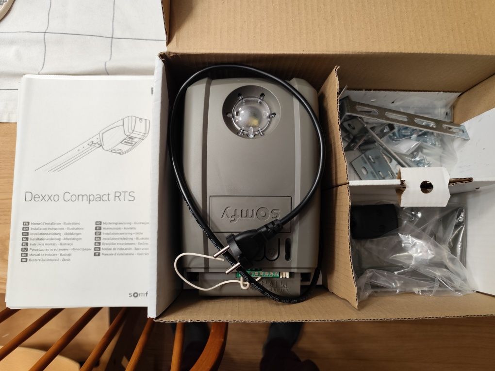 Automat do bramy garażowej Somfy Dexxo Compact RTS