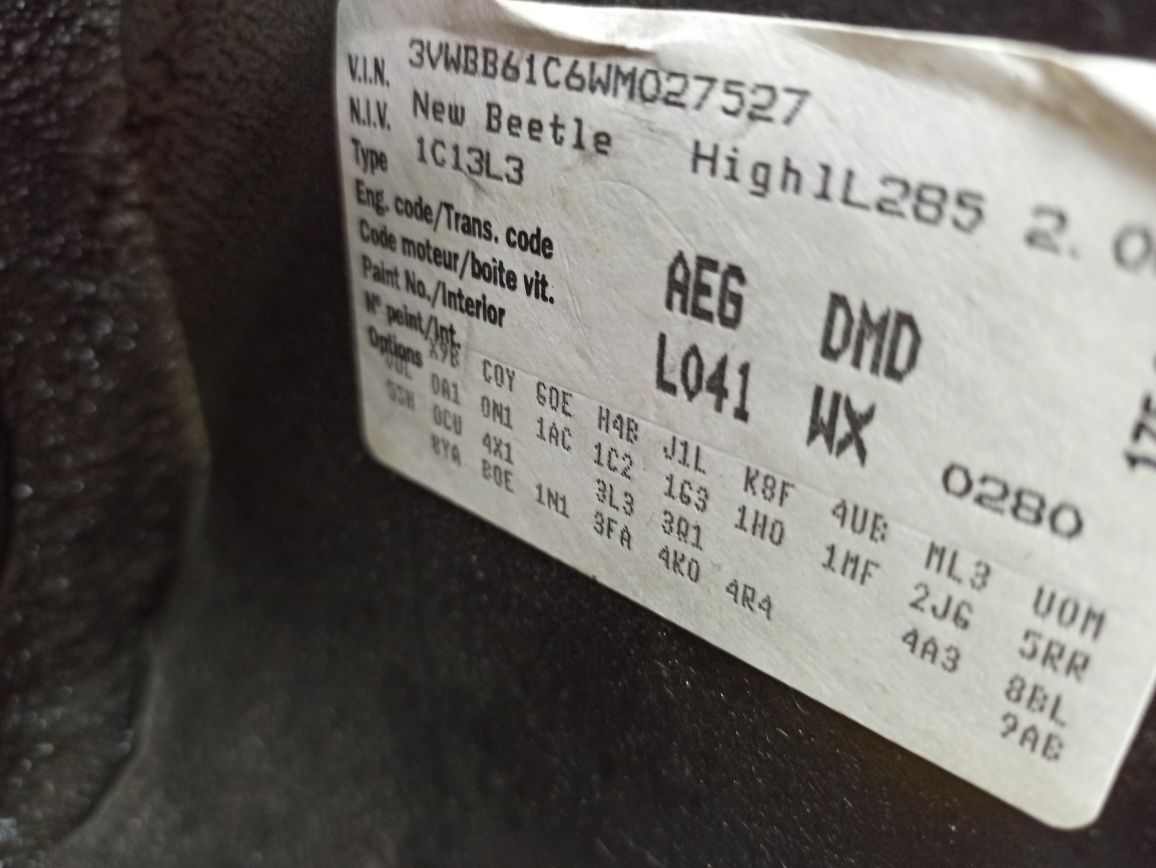 L041 Volkswagen New beetle garbus maska zderzak lampy drzwi automat