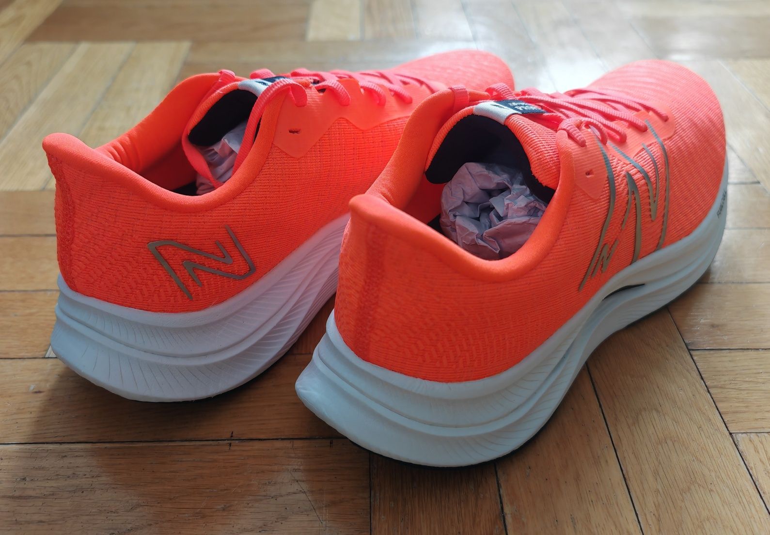 New Balance FuelCell Propel v4 28,5cm EUR 44,5