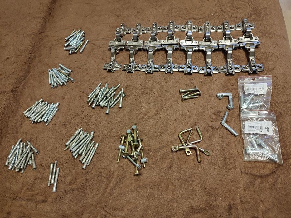 Zawiasy puszkowe, śruby meblowe, śruby szwedzkie