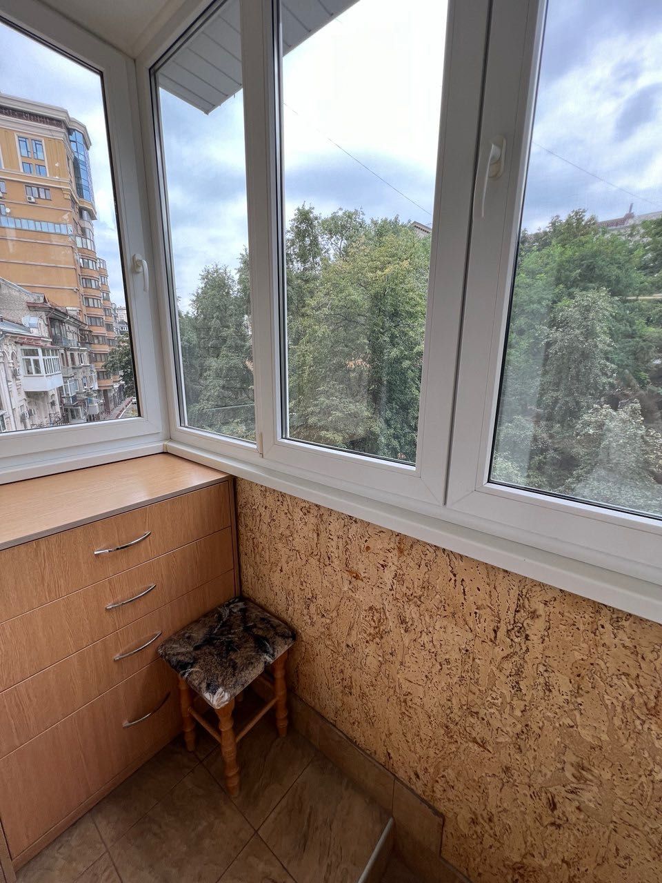 Оренда 3-кімнатної квартири, Кропивницького 16,80 м², своє опалення
