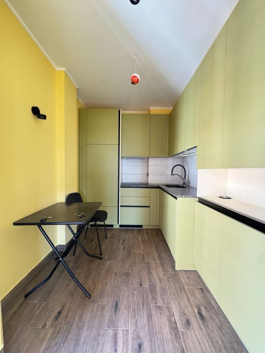 здається в оренду квартира-студія біля ЗУНУ