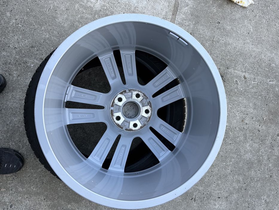 Диски 20 5.112 ЕТ28 8Jx20H2 Audi Q7 Q8