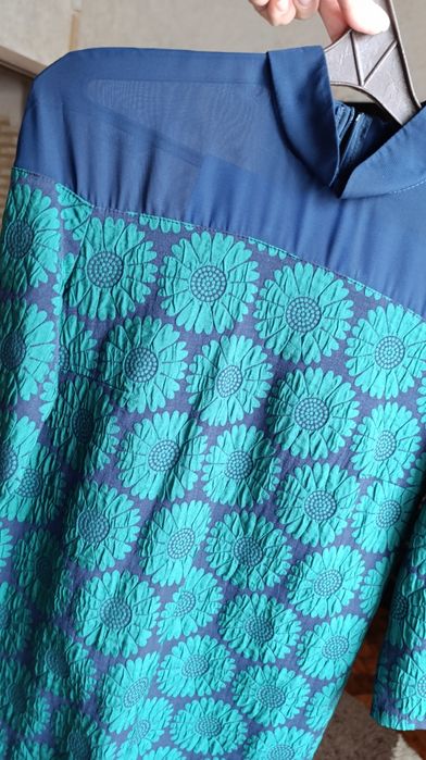 Жіноча цікава сукня