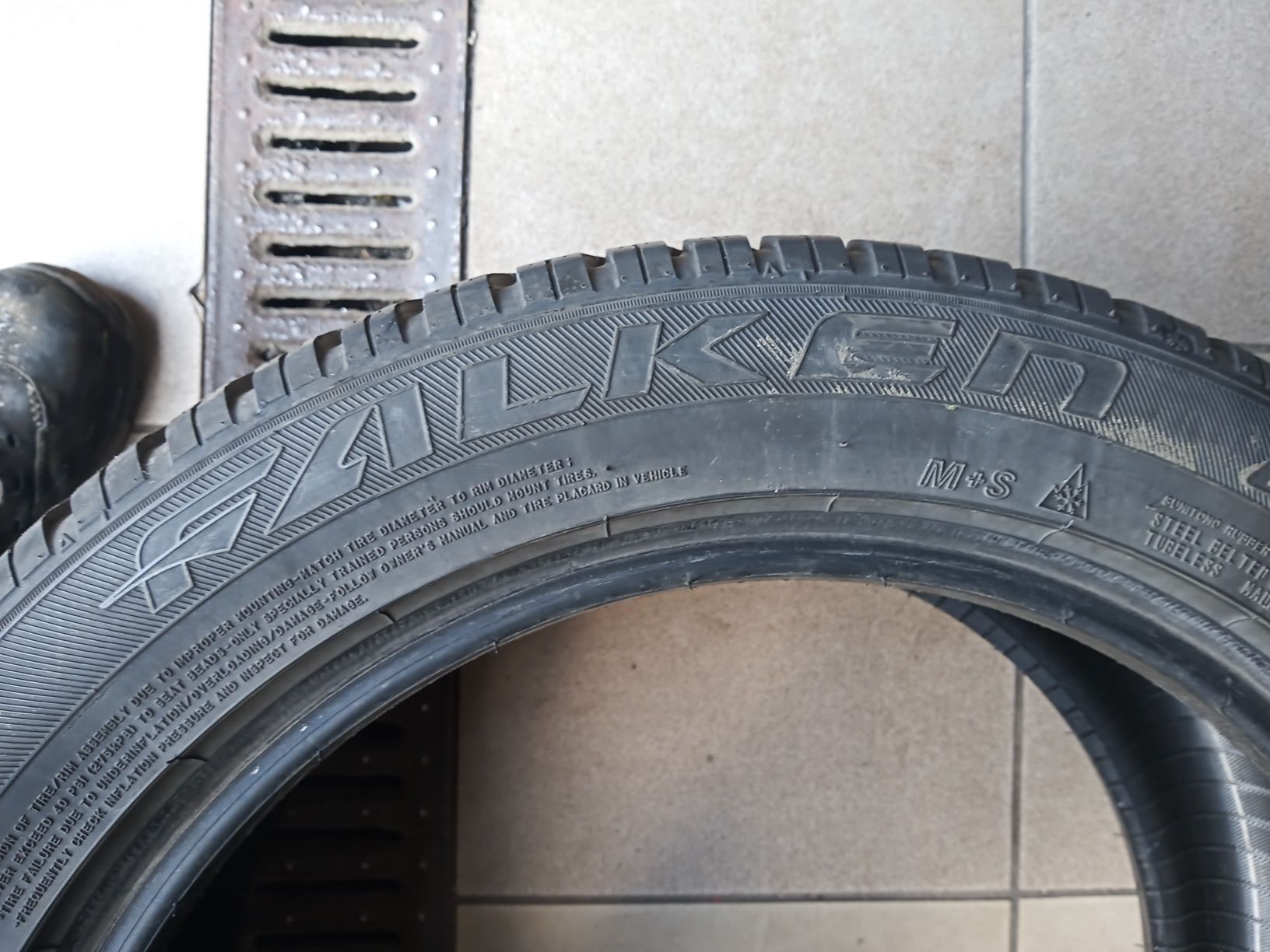 Opony zimowe Falken 235/50R18