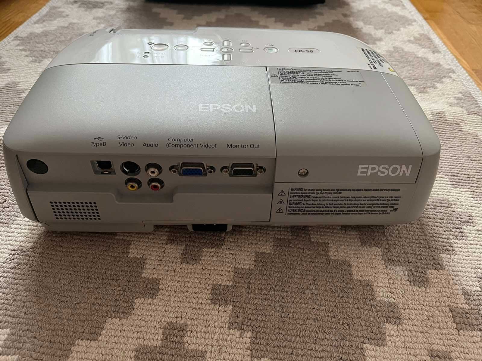EPSON lcd projector H283B