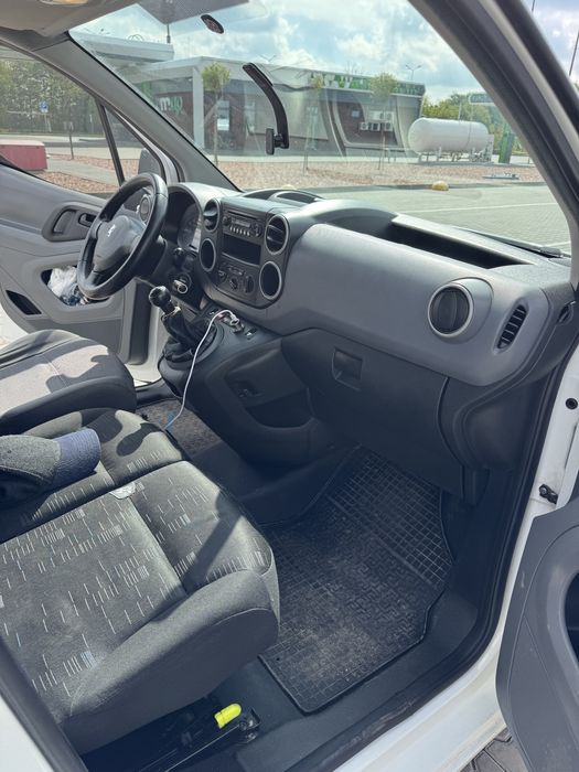 Пежо Партнер 2011 р 1.6 д