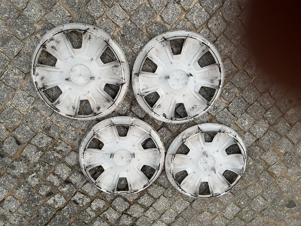 Tampas para jantes em metal