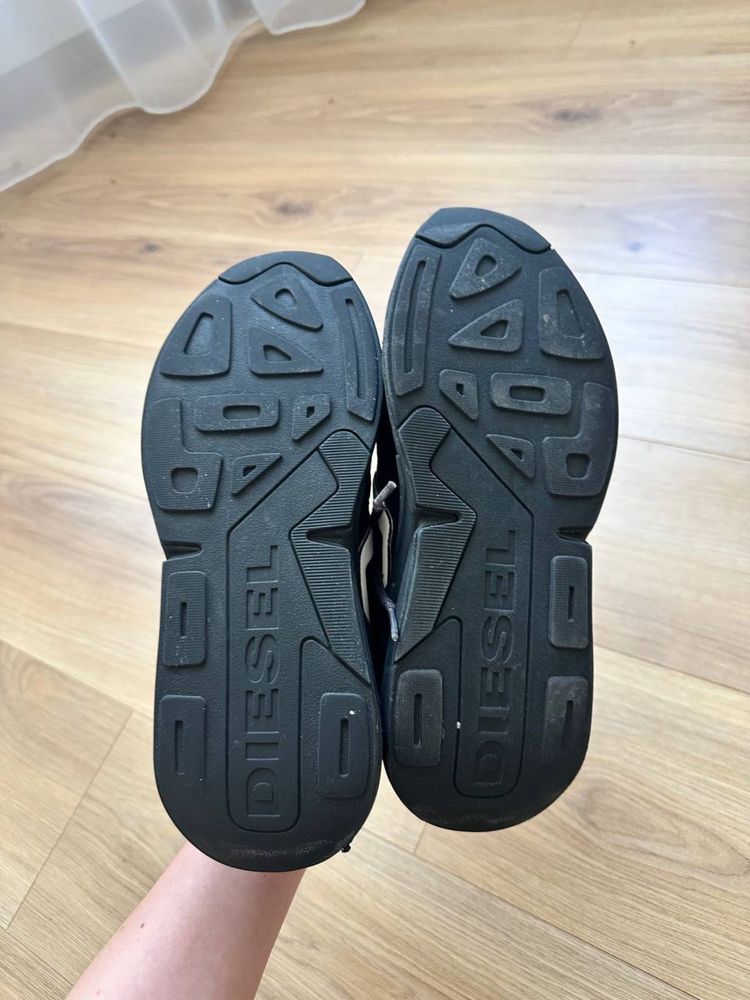 Кросівки DIESEL чорні