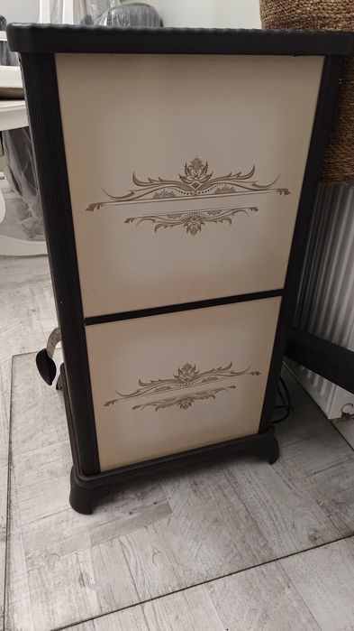 Piec na pellet Edilkamin Classica – beżowy, sprawny, retro design