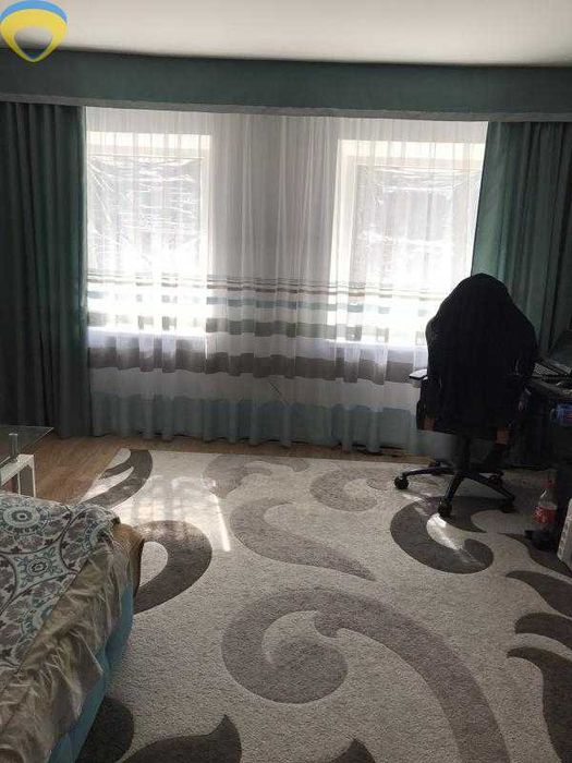 Шикарний великий будинок з ремонтом в передмісті Одеси.