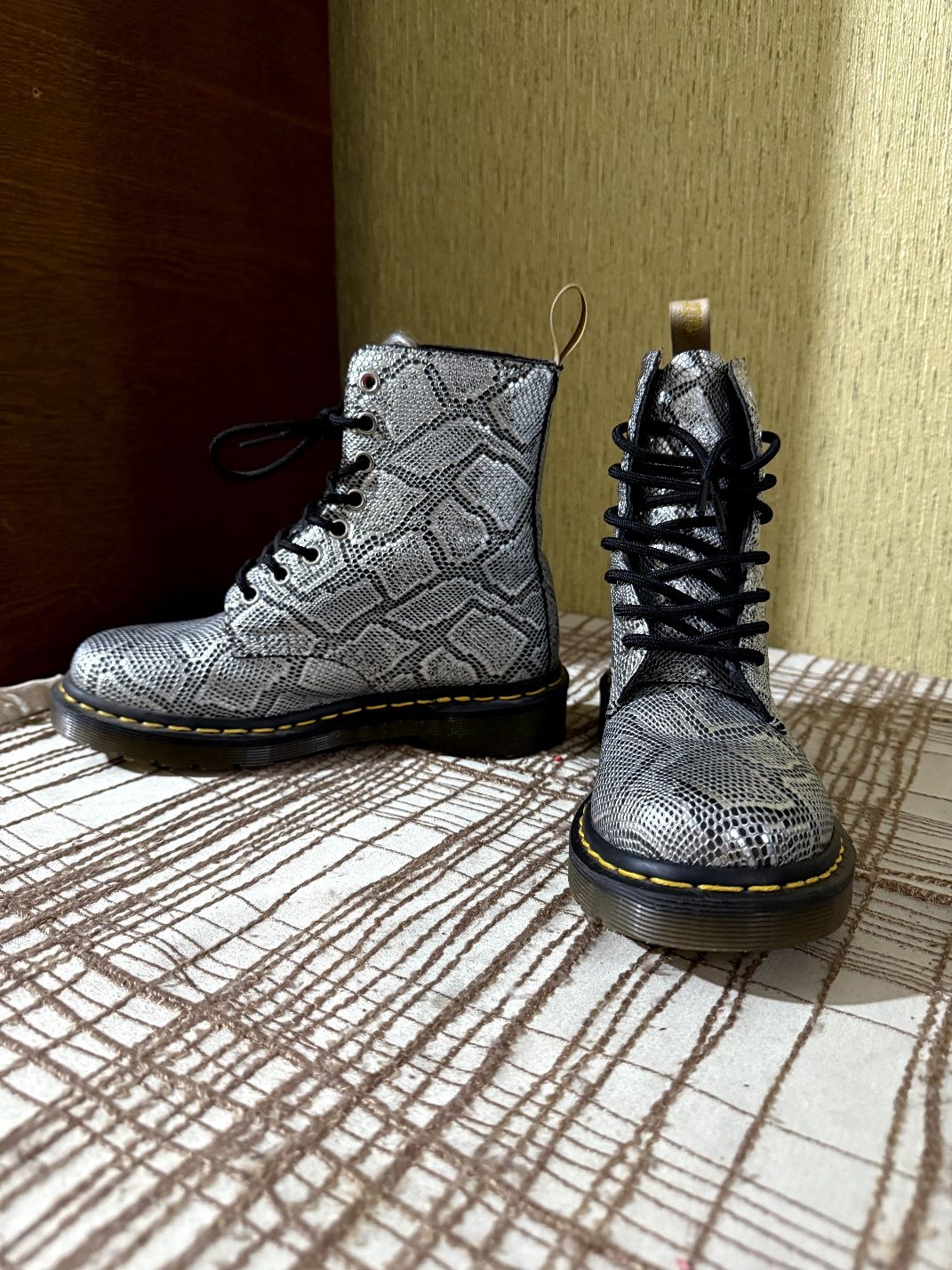 Dr.Martens Pascal