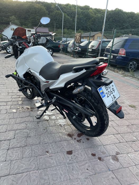 Мотоцикл Lifan kp 200