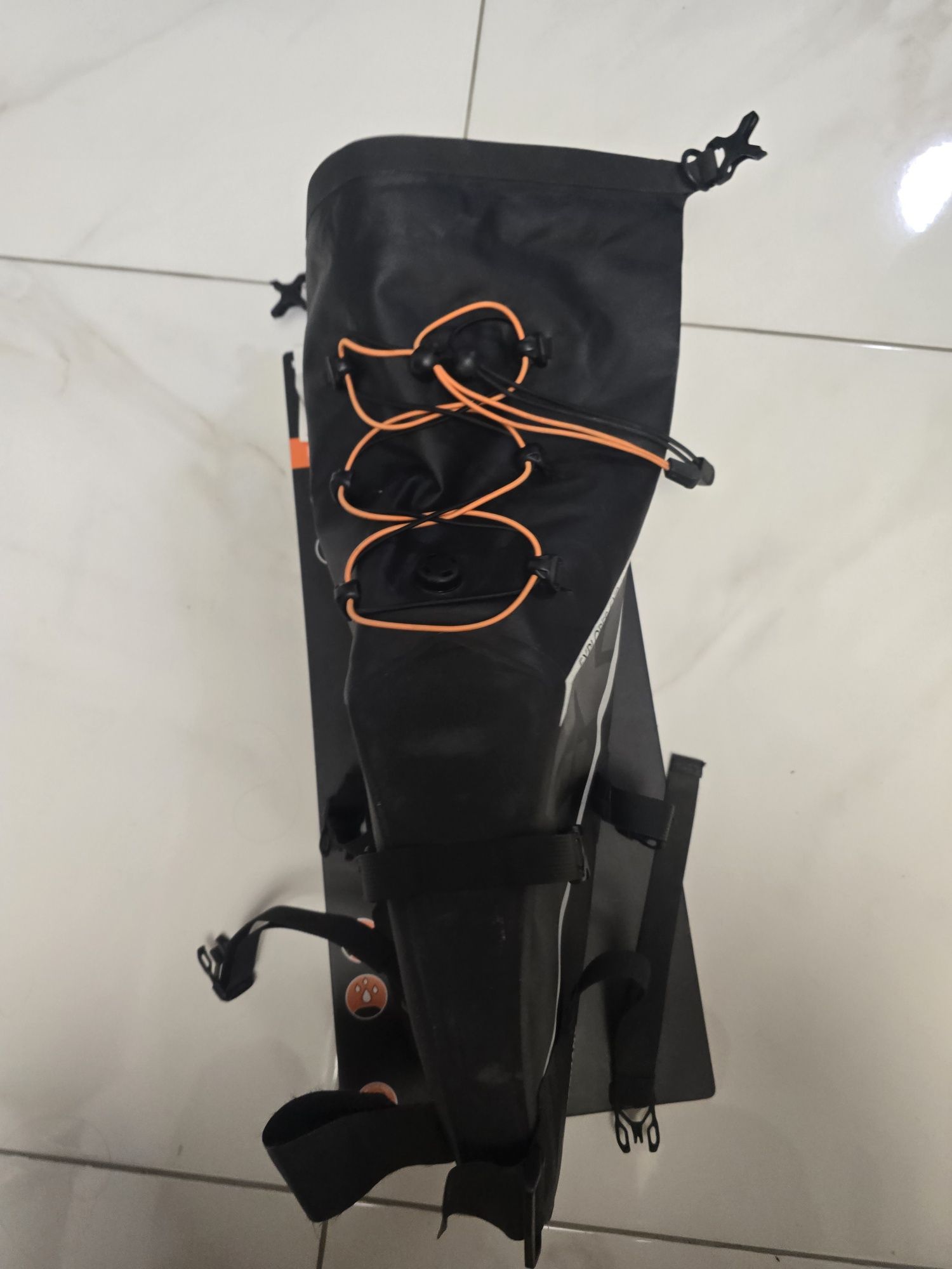 Torba podsiodłowa EXPLORER EXP 13L + błotnik SKS