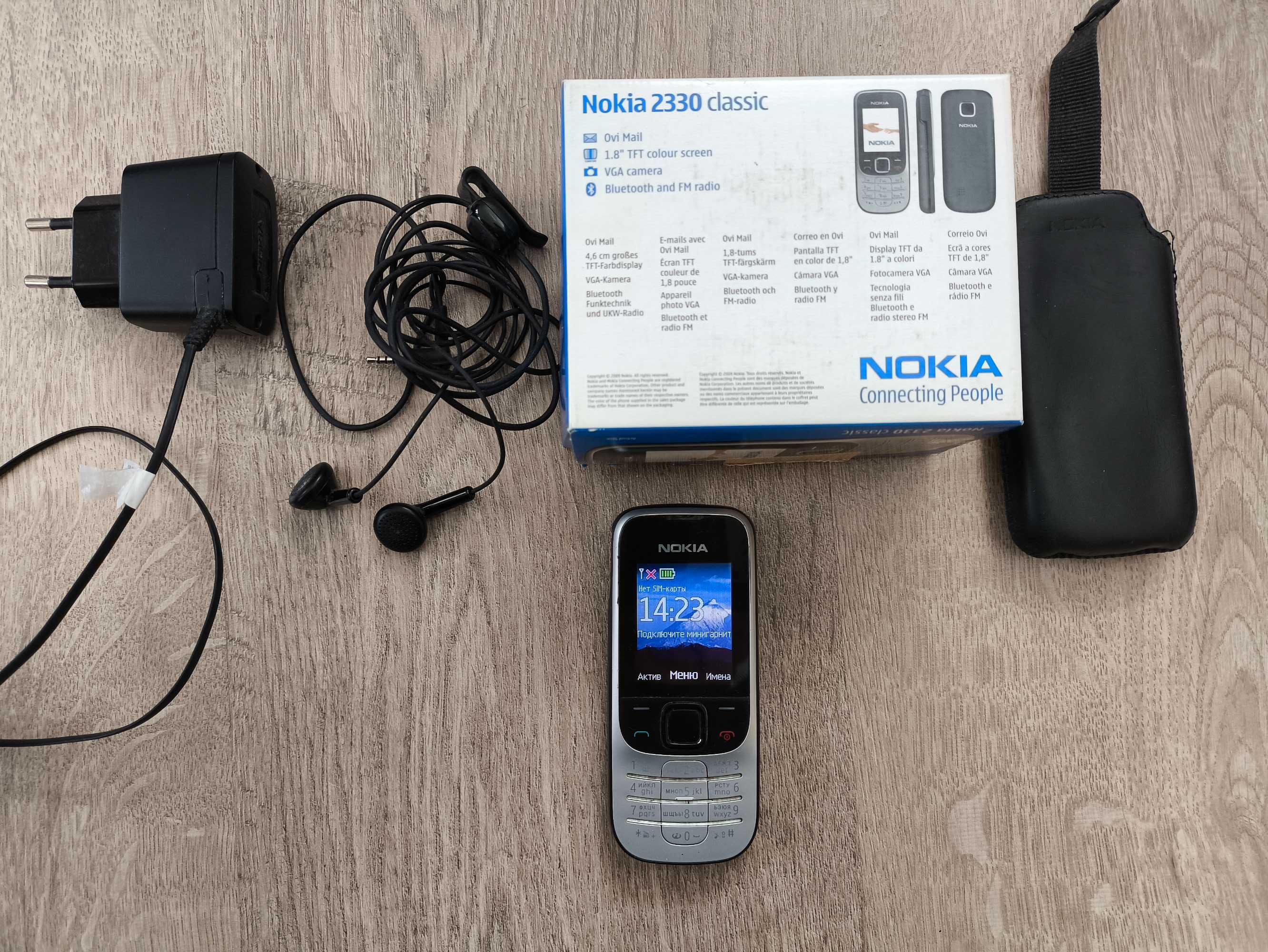 Телефон Nokia 2330 classic