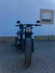 Harley-Davidson Breakout 
45000 km
Vai com escape e material todo