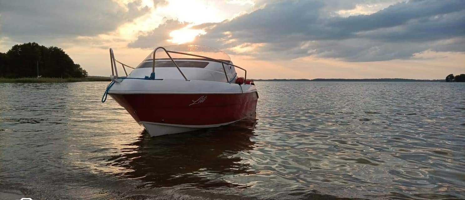 Rozpocznij swoją przygodę z LILICZARTERY ! Motorówki !Giżycko !