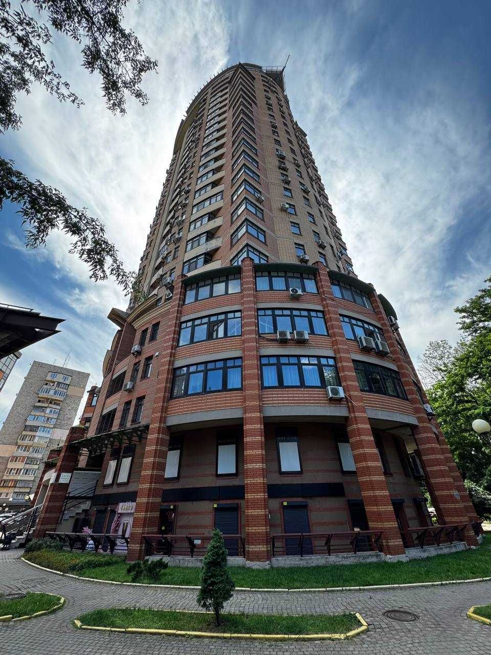 153м2 продаж квартири в ЖК на Печерську