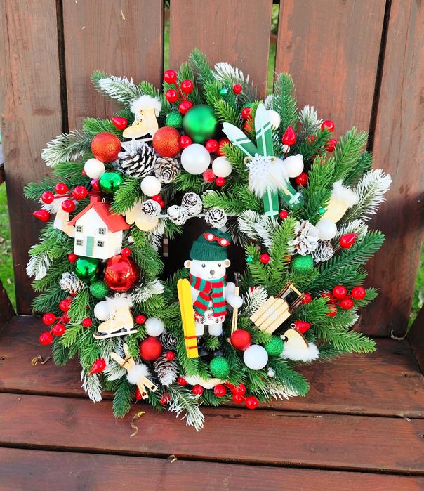 Świąteczny wianek z narciarzem, dekoracja wnętrz, prezent