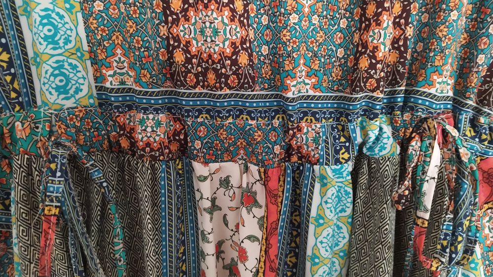 Sukienka boho z wzorem patchwork