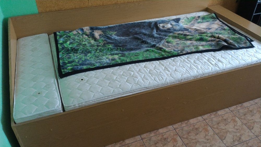 Duże łóżko 264cm x 124cm + materac dwustronny zima/lato 240cm x 120cm