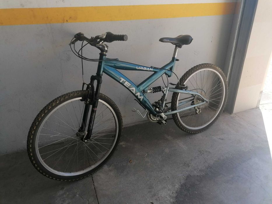 Bicicleta usada à venda, perfeita para passeios