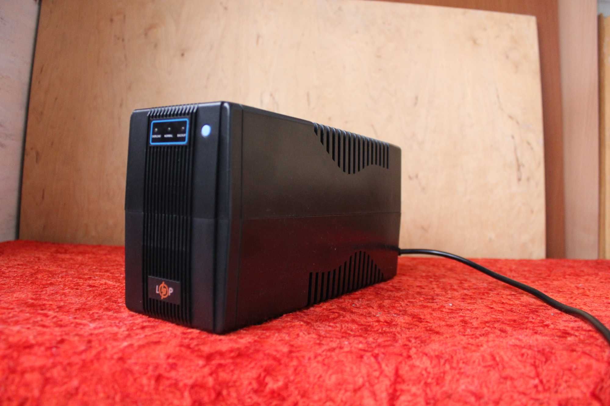 ДБЖ LogicPower LPM-700VA-P (490Вт) лінійно-інтерактивний