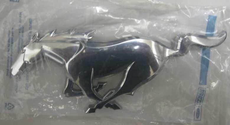 Nowe logo MUSTANG emblemat znaczek konika srebrny czarny